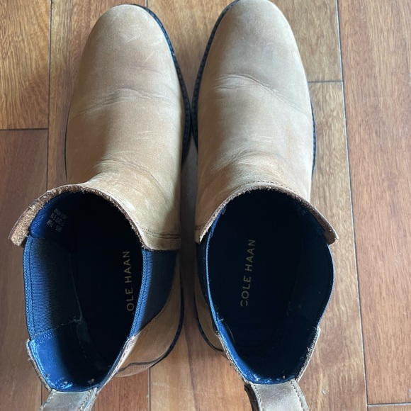 Gently worn ~Cole Haan light brown Chelsea boot. Mens 7.5 - Picture 5 of 5
